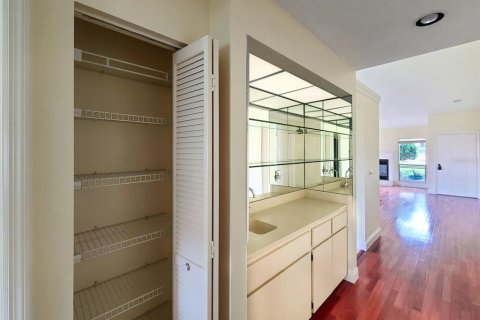 Townhouse in Ocala, Florida 2 bedrooms, 106.93 sq.m. № 2155848 - photo 18