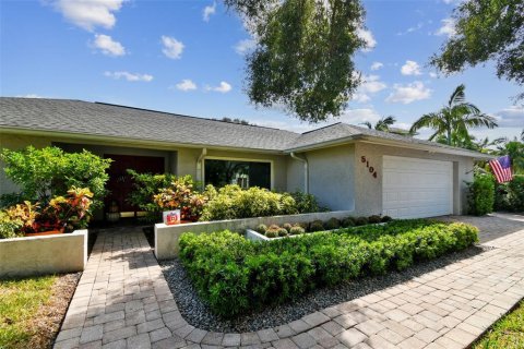 House in Tampa, Florida 4 bedrooms, 204.01 sq.m. № 1440836 - photo 12