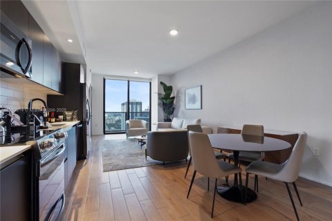 Купить кондоминиум в Майами, Флорида 3 спальни, 105.44м2, № 1968410 - фото 2