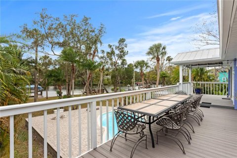 House in Tampa, Florida 3 bedrooms, 156.08 sq.m. № 2141994 - photo 29