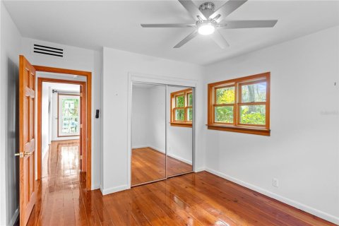 House in Tampa, Florida 3 bedrooms, 156.08 sq.m. № 2141994 - photo 20