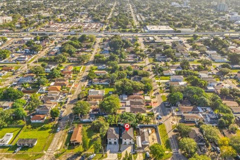 Immobilier commercial à vendre à Miami, Floride № 2001285 - photo 17