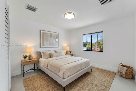 Immobilier commercial à vendre à Miami, Floride № 2001285 - photo 3