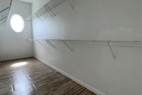 Villa ou maison à louer à Orlando, Floride: 4 chambres, 273.5 m2 № 2400419 - photo 17