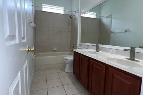 Villa ou maison à louer à Orlando, Floride: 4 chambres, 273.5 m2 № 2400419 - photo 19