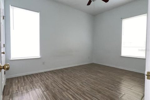 Villa ou maison à louer à Orlando, Floride: 4 chambres, 273.5 m2 № 2400419 - photo 15