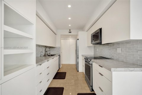 Copropriété à vendre à Aventura, Floride: 3 chambres, 184.88 m2 № 1989848 - photo 14