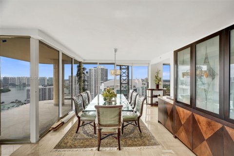 Copropriété à vendre à Aventura, Floride: 3 chambres, 184.88 m2 № 1989848 - photo 6