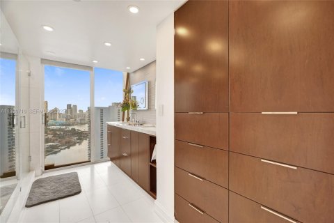 Copropriété à vendre à Aventura, Floride: 3 chambres, 184.88 m2 № 1989848 - photo 29