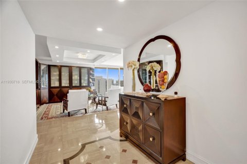 Copropriété à vendre à Aventura, Floride: 3 chambres, 184.88 m2 № 1989848 - photo 1