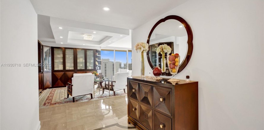 Condo à Aventura, Floride, 3 chambres № 1989848