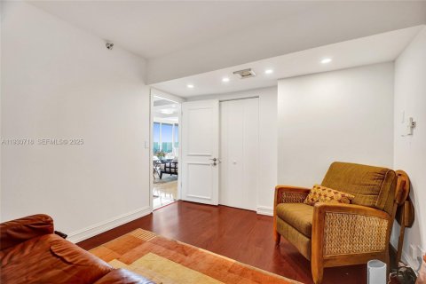 Copropriété à vendre à Aventura, Floride: 3 chambres, 184.88 m2 № 1989848 - photo 28