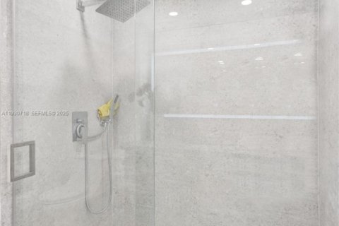 Copropriété à vendre à Aventura, Floride: 3 chambres, 184.88 m2 № 1989848 - photo 20