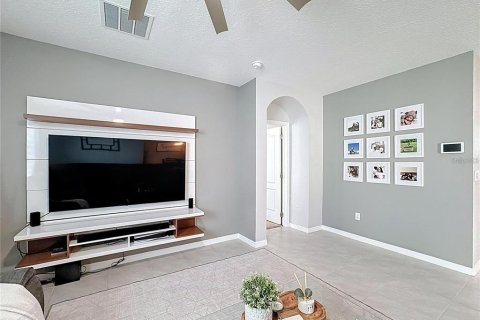 Casa en alquiler en Davenport, Florida, 4 dormitorios, 171.5 m2 № 1900158 - foto 9