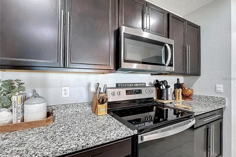 Casa en alquiler en Davenport, Florida, 4 dormitorios, 171.5 m2 № 1900158 - foto 11