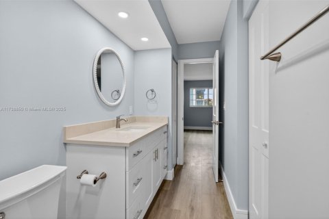 Copropriété à vendre à Wilton Manors, Floride: 1 chambre, 65.03 m2 № 1952334 - photo 22