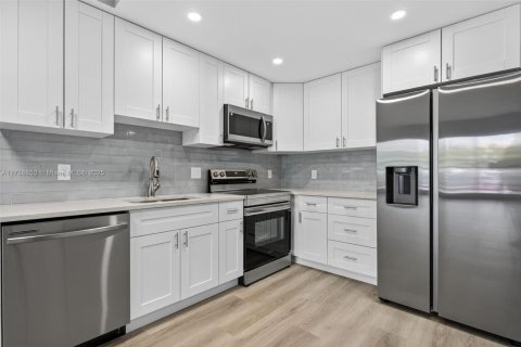 Copropriété à vendre à Wilton Manors, Floride: 1 chambre, 65.03 m2 № 1952334 - photo 12