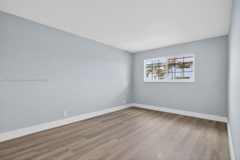 Copropriété à vendre à Wilton Manors, Floride: 1 chambre, 65.03 m2 № 1952334 - photo 25