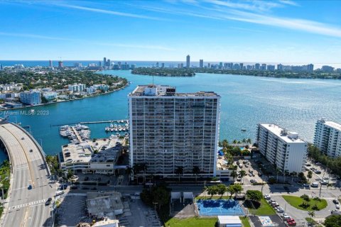 Copropriété à vendre à North Bay Village, Floride: 2 chambres, 98.57 m2 № 1981524 - photo 17
