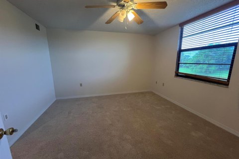 Condo in West Palm Beach, Florida, 2 bedrooms  № 2086785 - photo 4