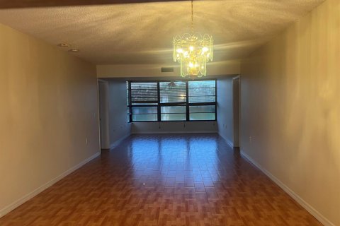 Condo in West Palm Beach, Florida, 2 bedrooms  № 2086785 - photo 10