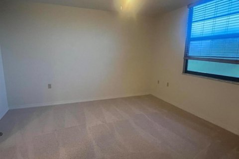 Condo in West Palm Beach, Florida, 2 bedrooms  № 2086785 - photo 16