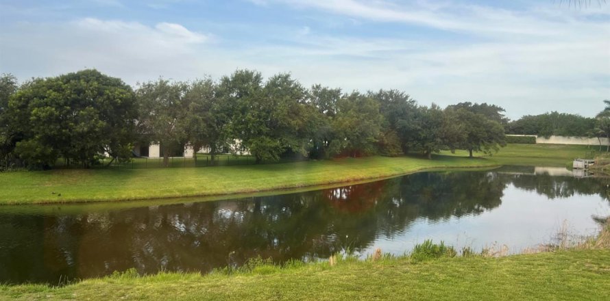 Condo in West Palm Beach, Florida, 2 bedrooms  № 2086785
