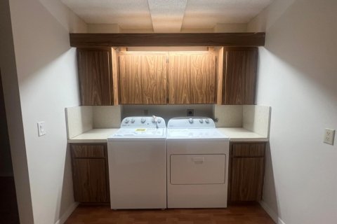 Condo in West Palm Beach, Florida, 2 bedrooms  № 2086785 - photo 14