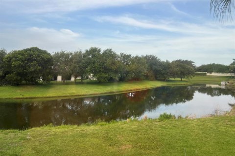 Condo in West Palm Beach, Florida, 2 bedrooms  № 2086785 - photo 6