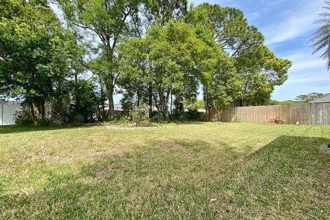 House in Edgewater, Florida 3 bedrooms, 150.32 sq.m. № 1589725 - photo 18