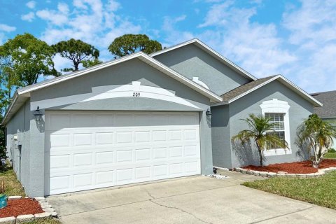 House in Edgewater, Florida 3 bedrooms, 150.32 sq.m. № 1589725 - photo 2