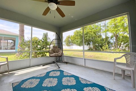 House in Edgewater, Florida 3 bedrooms, 150.32 sq.m. № 1589725 - photo 14