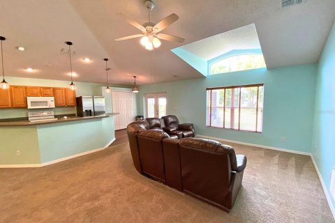 House in Edgewater, Florida 3 bedrooms, 150.32 sq.m. № 1589725 - photo 4
