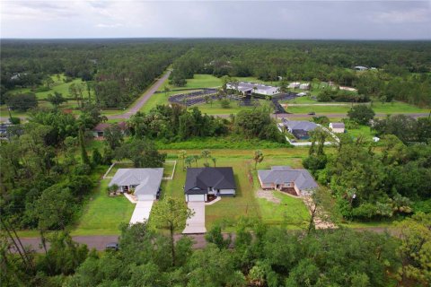Casa en venta en North Port, Florida, 4 dormitorios, 156.17 m2 № 1815783 - foto 10
