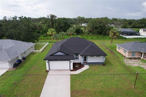 Casa en venta en North Port, Florida, 4 dormitorios, 156.17 m2 № 1815783 - foto 3