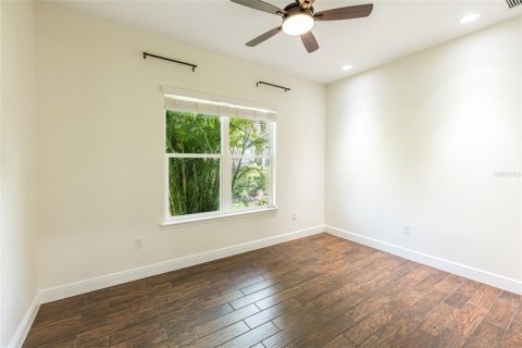 House in Bradenton, Florida 3 bedrooms, 245.35 sq.m. № 2110364 - photo 28