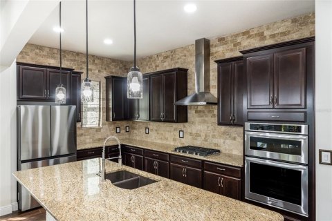 House in Bradenton, Florida 3 bedrooms, 245.35 sq.m. № 2110364 - photo 14