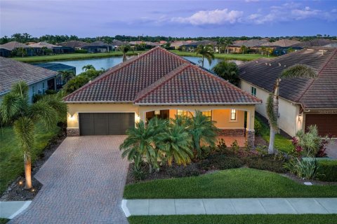 House in Bradenton, Florida 3 bedrooms, 245.35 sq.m. № 2110364 - photo 4
