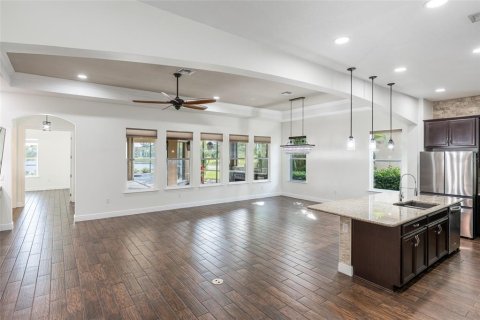 House in Bradenton, Florida 3 bedrooms, 245.35 sq.m. № 2110364 - photo 10