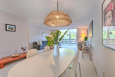 Condominio en alquiler en Longboat Key, Florida, 2 dormitorios, 135.27 m2 № 1537432 - foto 17