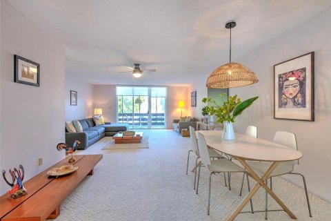 Condominio en alquiler en Longboat Key, Florida, 2 dormitorios, 135.27 m2 № 1537432 - foto 16