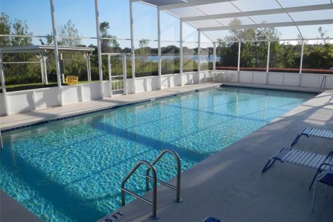 House in Tavares, Florida 4 bedrooms, 176.61 sq.m. № 2214076 - photo 10