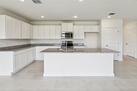 Casa en venta en Haines City, Florida, 4 dormitorios, 168.52 m2 № 2387669 - foto 2