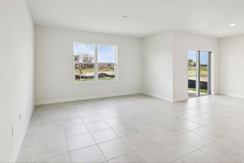 Casa en venta en Haines City, Florida, 4 dormitorios, 168.52 m2 № 2387669 - foto 3