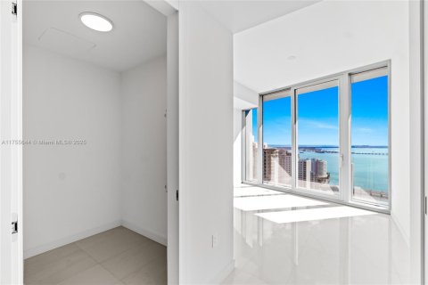 Condo in Miami, Florida, 2 bedrooms  № 1501596 - photo 17
