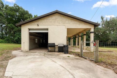 House in Dade City, Florida 3 bedrooms, 293.29 sq.m. № 1808923 - photo 19
