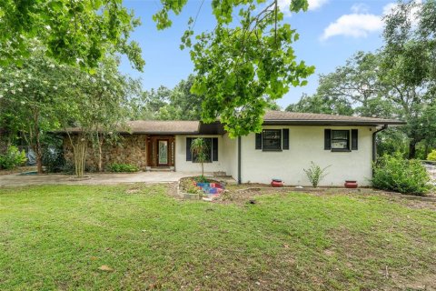 House in Dade City, Florida 3 bedrooms, 293.29 sq.m. № 1808923 - photo 1