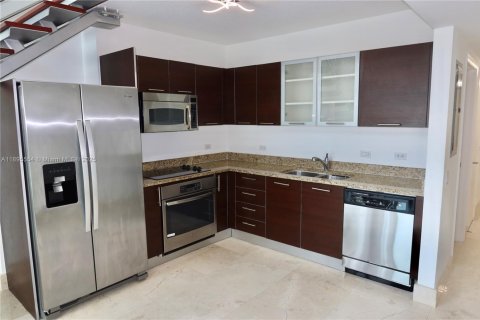 Appartement à louer à Miami, Floride: 1 chambre, 91.14 m2 № 1947203 - photo 3