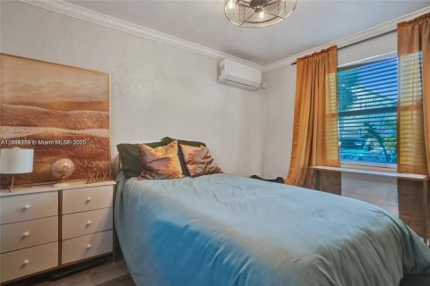 Снять в аренду виллу или дом в Уилтон-Мэнорс, Флорида 2 спальни, 64.66м2, № 1931010 - фото 11