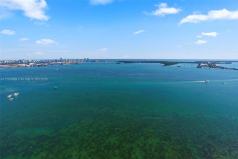 Copropriété à vendre à Miami, Floride: 4 chambres, 317.26 m2 № 1875485 - photo 12